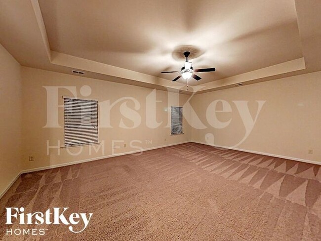 Building Photo - 8030 Gracen Dr