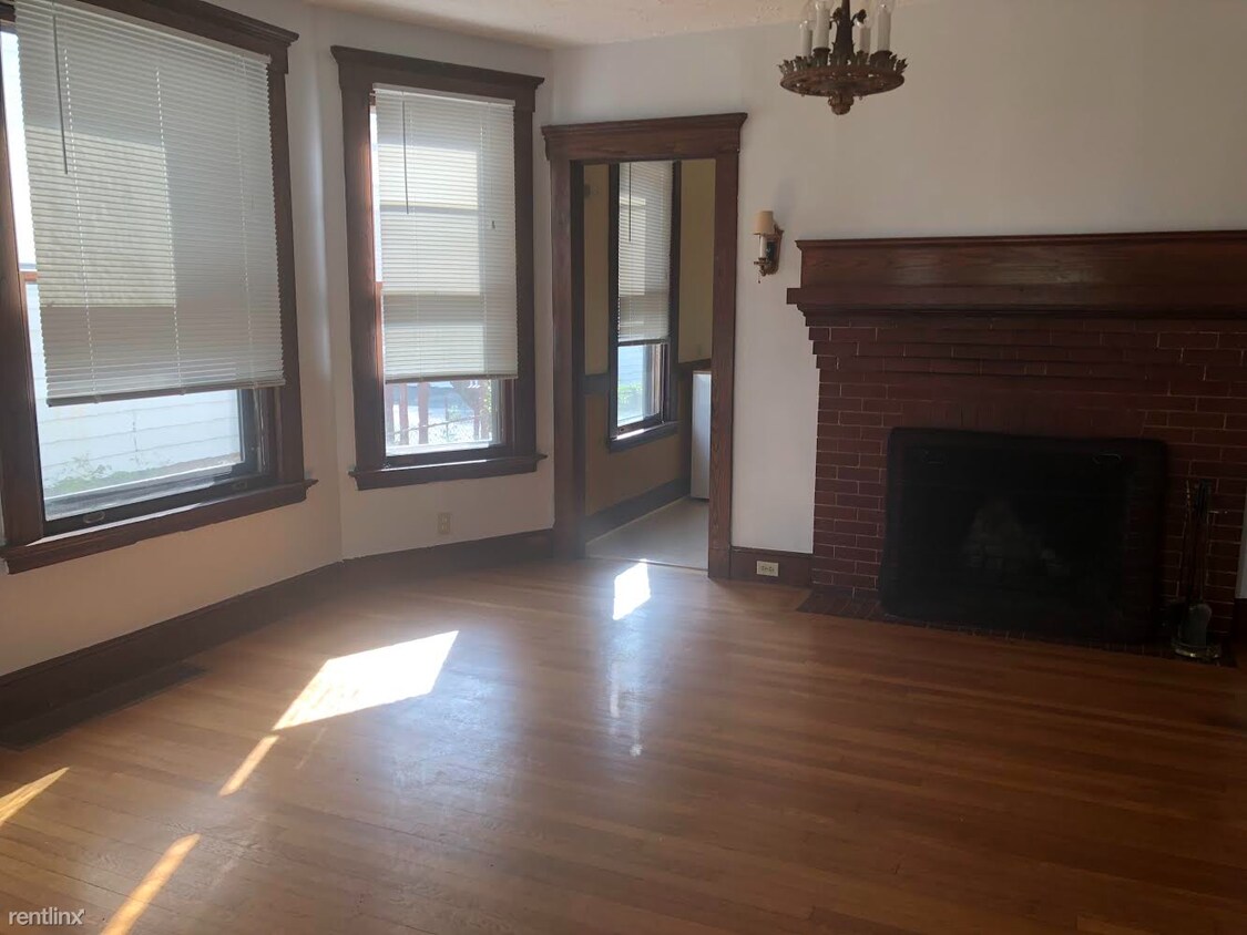 Foto principal - 2 br, 1 bath House - 366 Central Ave Unit 1