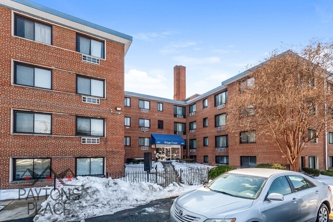 Photo - Spacious condo with Water included and Parking!!! FIRST MONTH'S HALF OFF