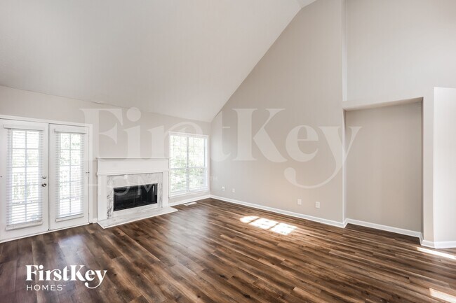 Foto del edificio - 7956 Clearview Cir