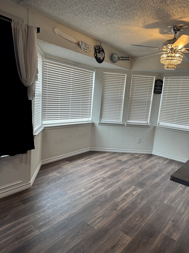 Foto del edificio - 6513 Dunbar Dr