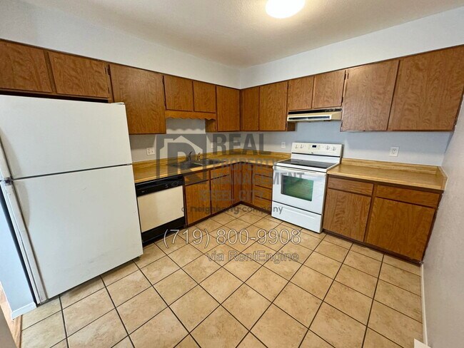 Foto del edificio - 1608 W Summit Ave
