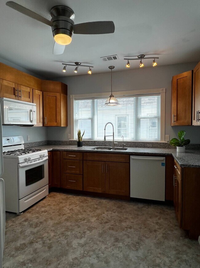 Foto del edificio - 713 Orchard St