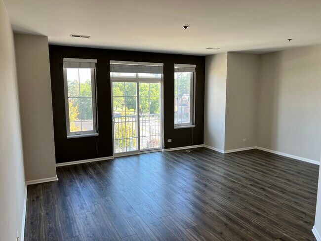 Foto del edificio - 625 Deerfield Rd