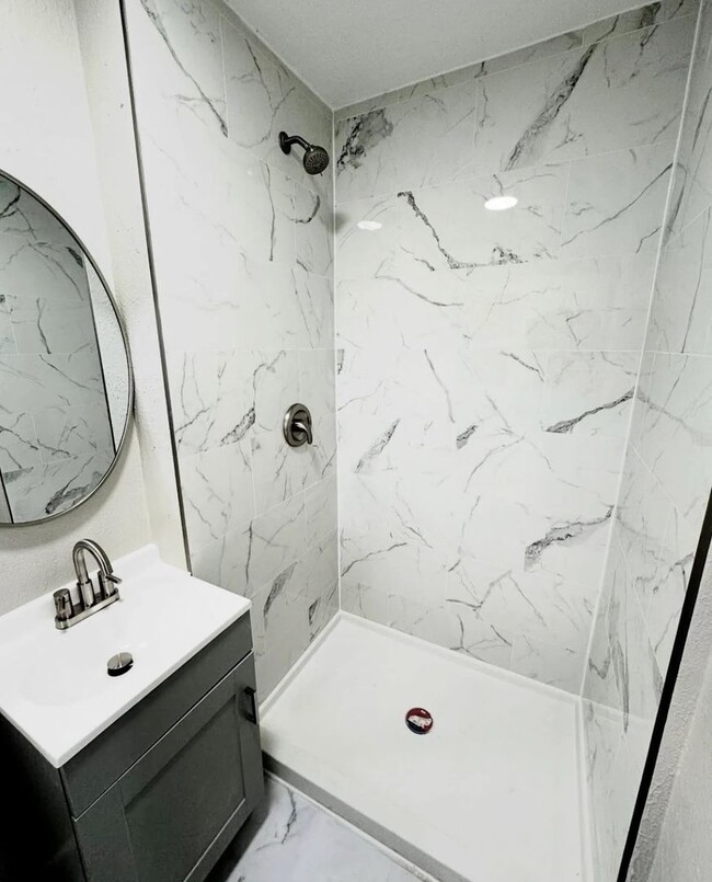 Photo - 719 W Colorado Ave Apartment