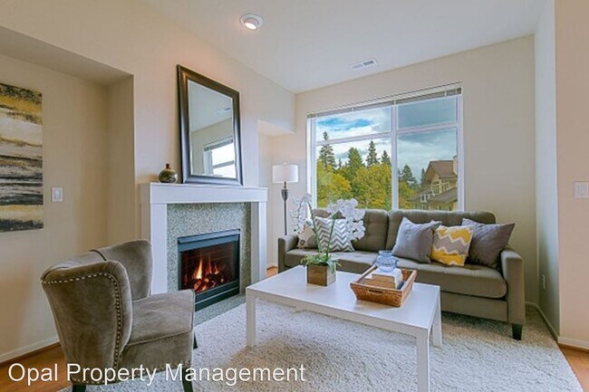 Building Photo - 3 br, 3 bath House - 142 Cougar Ridge Road...