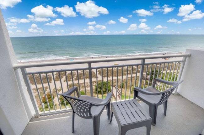 Foto del edificio - 1700 N Ocean Blvd