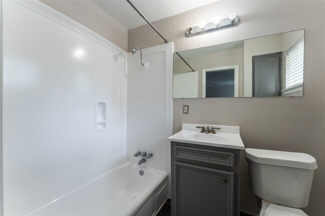 Foto del edificio - 420 W Alabama St