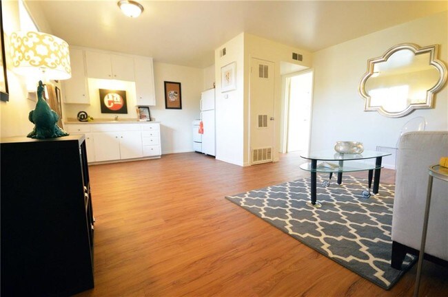 Building Photo - 803 Tirado St