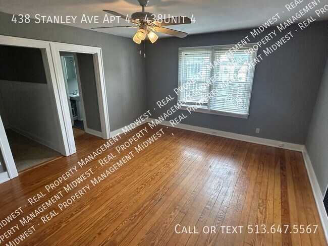 Foto del edificio - 438 Stanley Ave