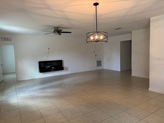 Foto del edificio - 3725 SW Kasin St