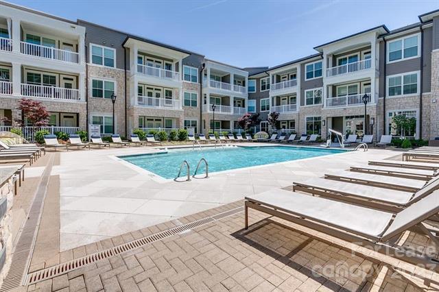 Foto del edificio - 9550 Community Commons Ln