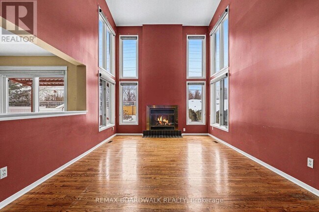 Photo du bâtiment - 75 Dossetter Way