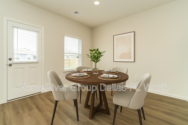 Foto del edificio - 6562 Crosswood Ln