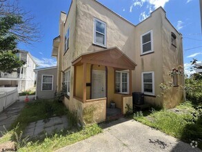 Building Photo - 14 Belle Haven Ct