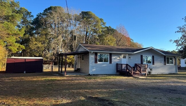 Building Photo - Cozy rural home