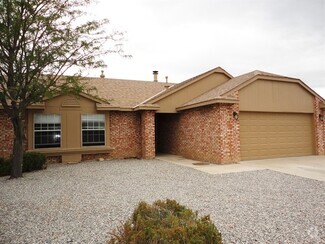 Building Photo - 916 Western Hills Dr SE