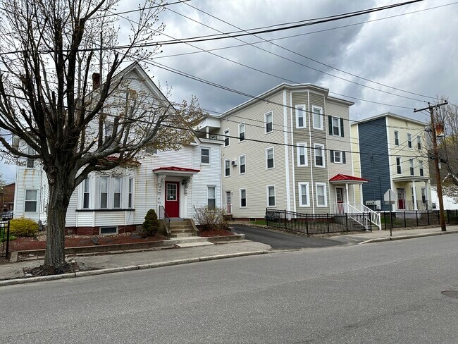 Gran variedad de planos de planta. - Village on Second Street