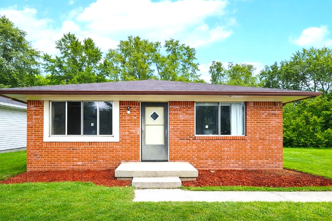 Photo - 4838 W Troy Ave House