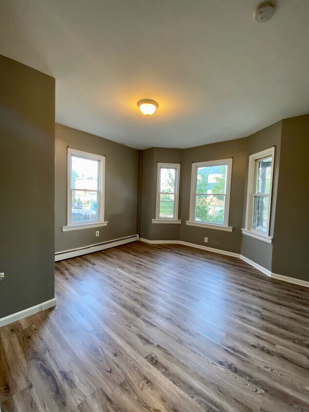 Bedroom - 101 Bedford St
