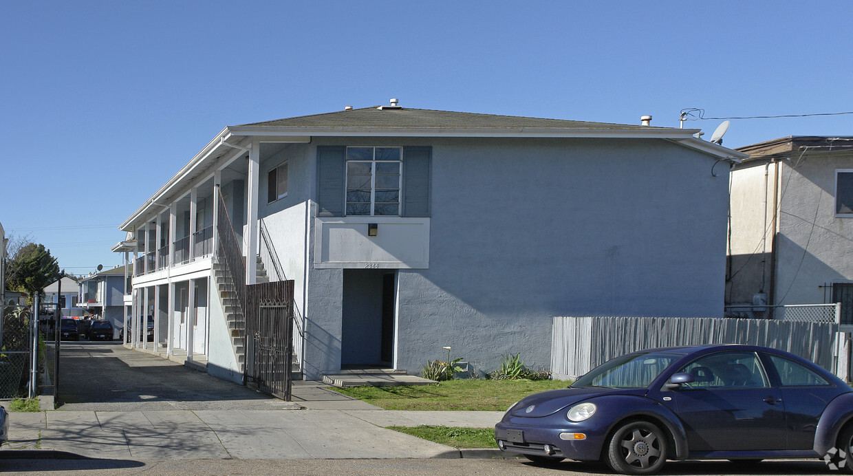 Primary Photo - 9th Street Apartments