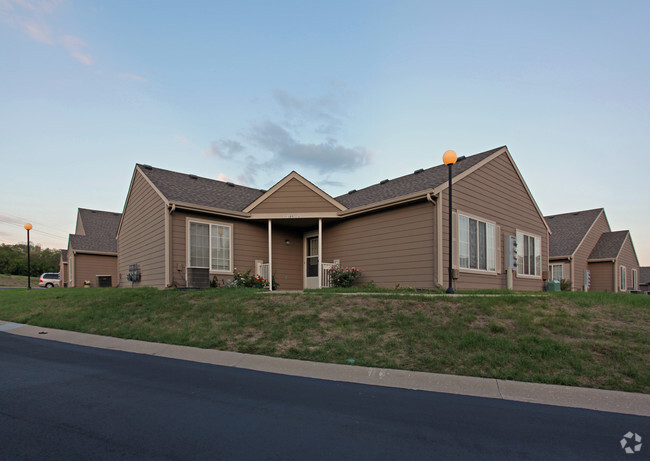 Foto principal - Cottages of Belton Apartments Senior Living