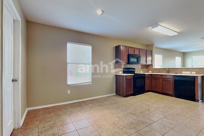Building Photo - 9001 Quarry Ridge Trail