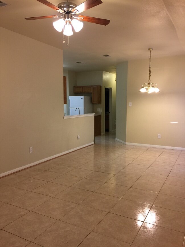 Building Photo - 8701 Talyne Chaise Cir