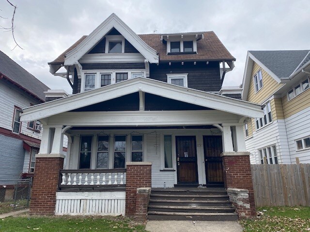 Primary Photo - 2739-2741 N 39th St