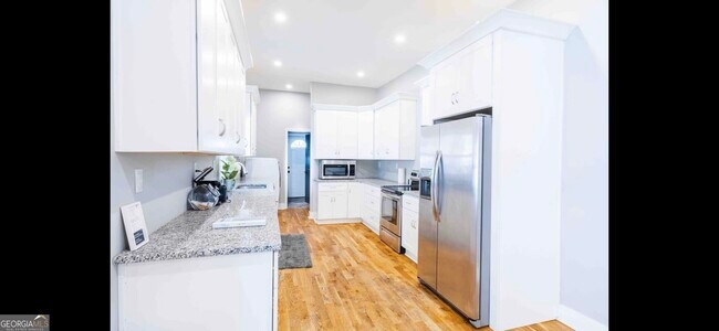 Foto del edificio - 468 Rockwell St SW