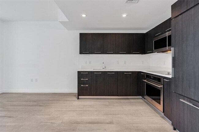 Foto del edificio - 45 SW 9th St