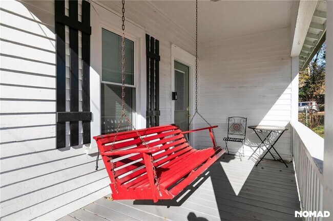 Foto del edificio - 2218 Dunseath Ave NW