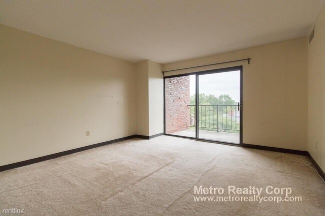 Building Photo - 1 br, 1 bath  - 68 Centre St