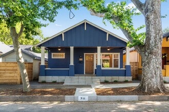 Building Photo - 711 Orient St