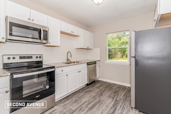 Foto del edificio - 5319 Woodcrest Rd