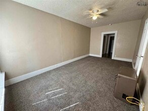 Building Photo - 1205 Austin St