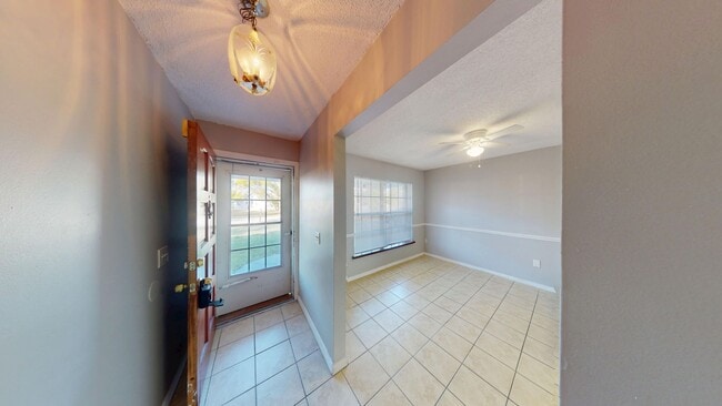 Foto del edificio - 3 Bed / 2 Bath Home In Deltona Available NOW!!