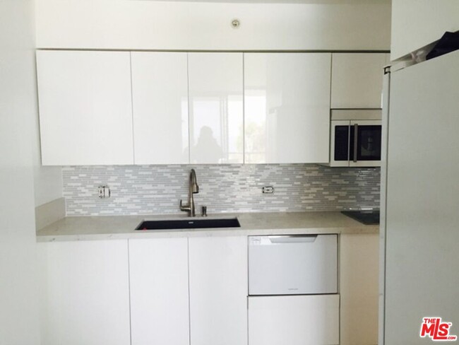 Foto del edificio - 201 Ocean Ave Ext