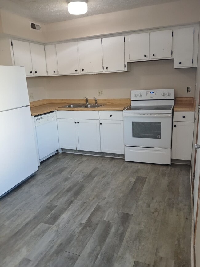 Foto del edificio - 2666 Sawbury Blvd