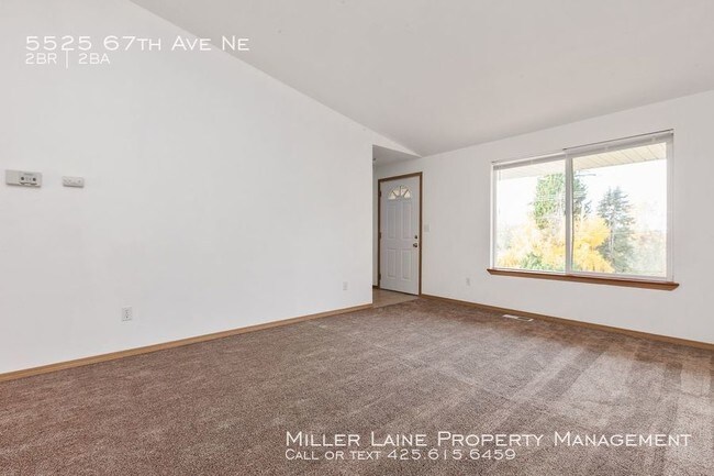 Foto del edificio - 2 bedroom, 2 bath duplex available now!