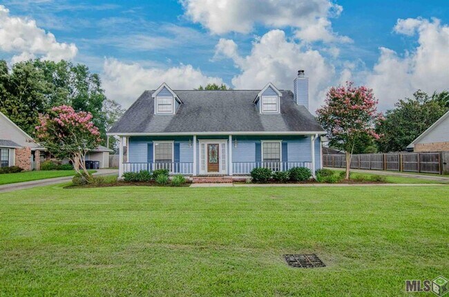Foto del edificio - Charming 3 Bedroom 2 Bath House located in Central, La
