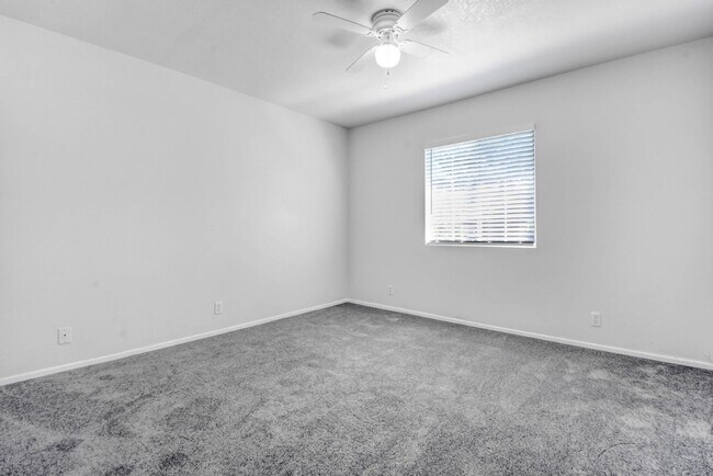 Building Photo - Single Level 2 bedroom 1 bath ADU for leas...