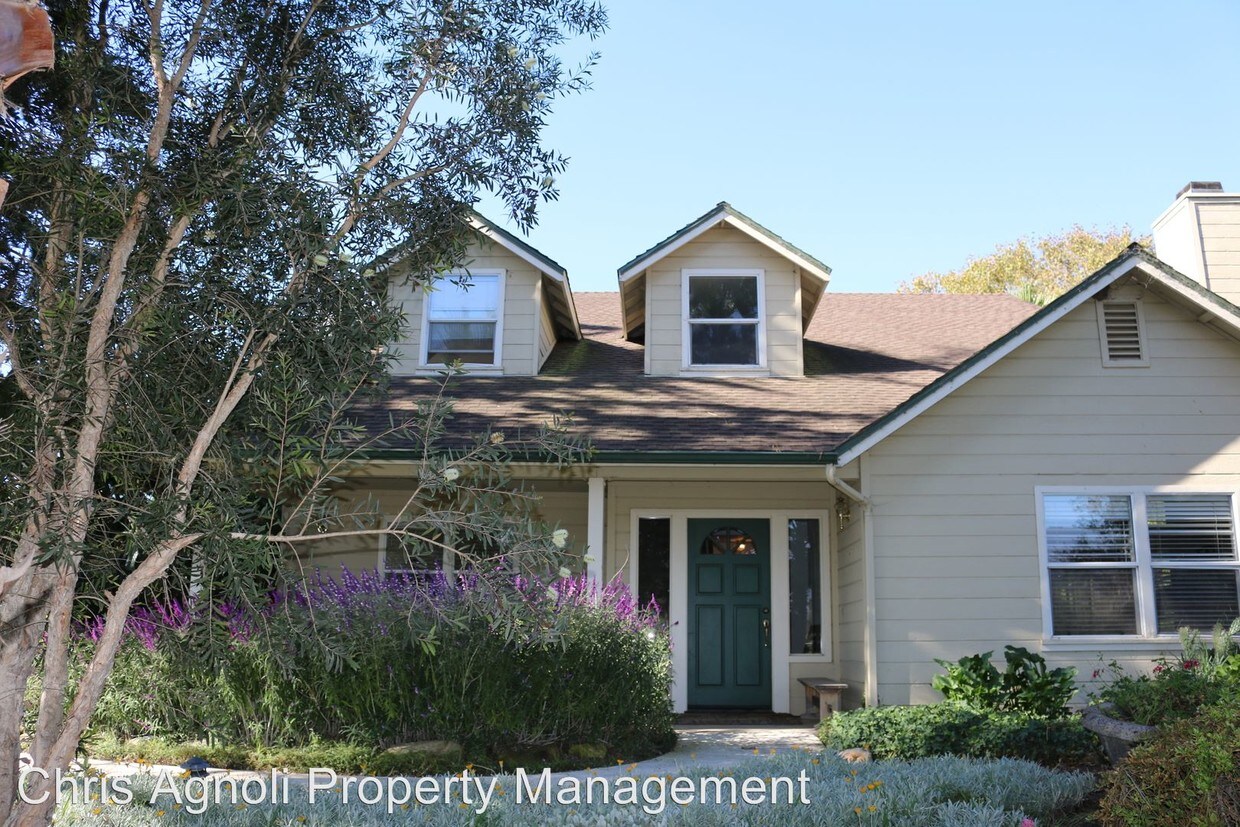 Primary Photo - 4 br, 3 bath House - 5300 Shoreline Dr
