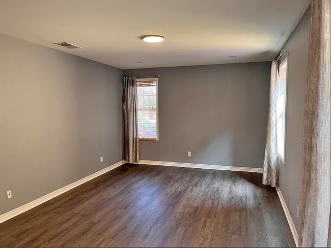 Building Photo - 1112 Championship Rd