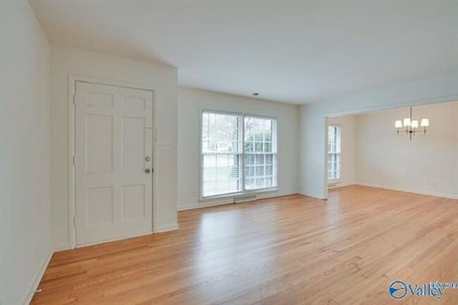 Foto del edificio - 814 Cleermont Dr SE