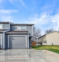 Building Photo - 6690 W Douglas St