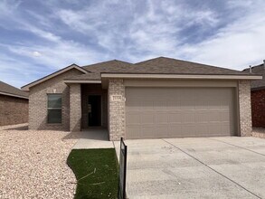 Building Photo - 2118 N Texas Ave