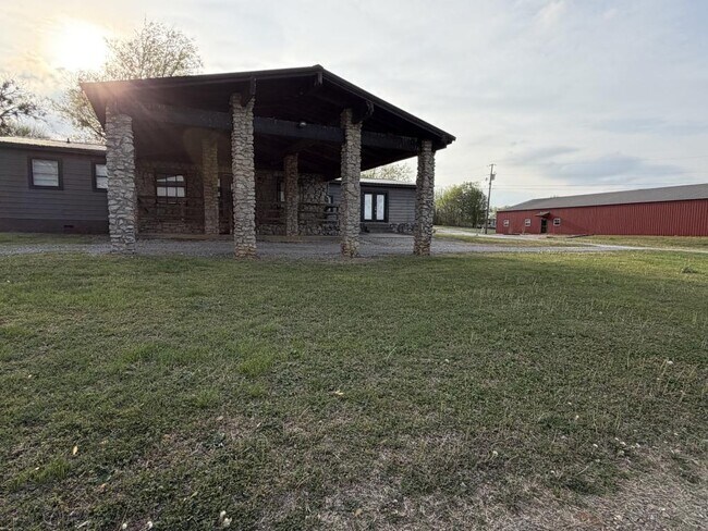 Foto del edificio - 17822 S Bryant Rd