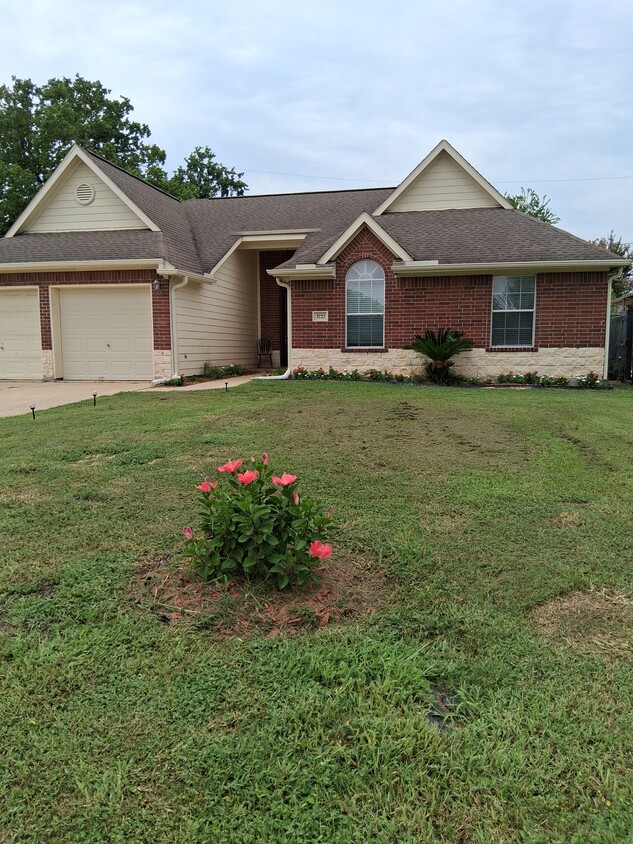 Front yard - 3727 Idaho St