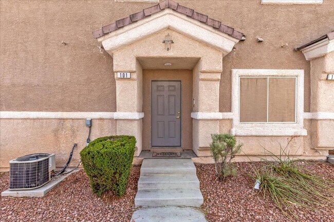 Foto del edificio - 6592 Strolling Plains Ln